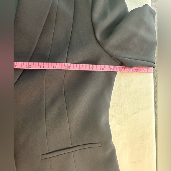 Kasper Black Lined Blazer - Nice Detailing Size 12 EUC - Picture 10 of 11